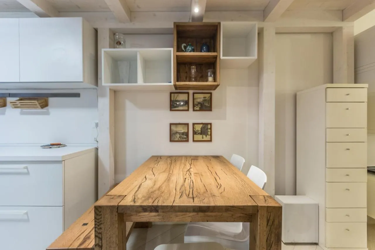 All'Ombra Della Luna, Bologna By Short Holidays 0*,